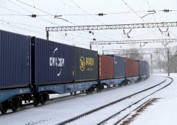 СМИ: Поезд, следующий по Шелковому пути в обход России, потерялся в Казахстане