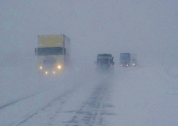 Автодороги закрыты в двух регионах Казахстана из-за непогоды (СПИСОК)
