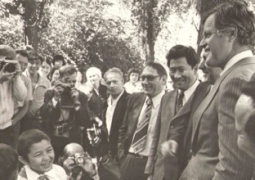 Редкие кадры визита Эдварда Кеннеди в Алма-Ату в 1978 году