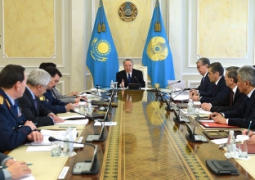 Нурсултан Назарбаев выделил риски, влияющие на снижение темпов экономического роста