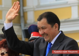 Аким Западно-Казахстанской области обещает черную икру и дешевый бензин