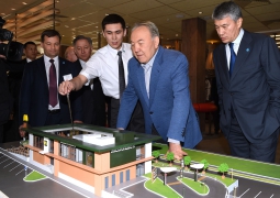 Нурсултан Назарбаев посетил McDonald’s