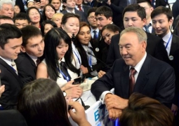 Нурсултан Назарбаев выразил уверенность, что молодежь ответит на заботу государства служением Родине