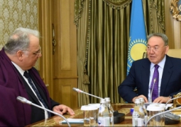 Нурсултана Назарбаева наградили орденом «Объединенный мир борьбы»