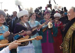 С праздником Наурыз, казахстанцы!