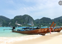 Неизвестный устроил резню на курорте в Таиланде