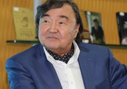 Олжас Сулейменов стал почетным доктором Университета Ататюрка