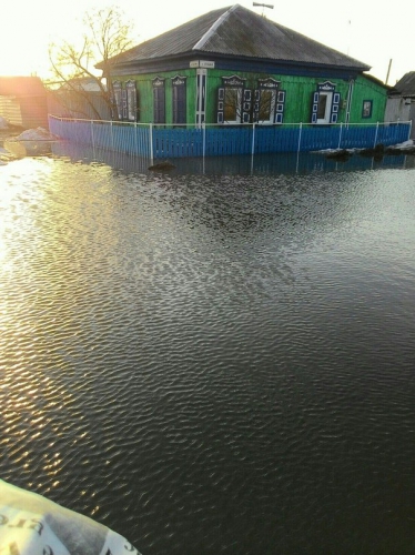 Паводки в Казахстане: подтоплено 513 домов, размыто 190 участков автодорог