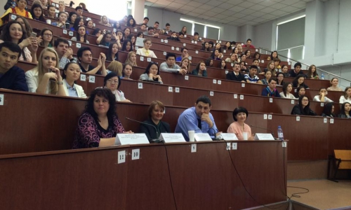 В UIВ состоялась студенческая конференция «Сиреневый PRорыв»