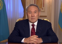 Нурсултан Назарбаев: Наша задача, чтобы земля работала на благо граждан, а не лежала (ВИДЕО)