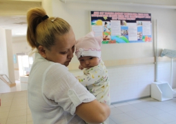 В Казахстане родители отказываются прививать даже новорождённых детей