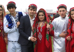 В Таджикистане запретили давать детям фамилии с русскими окончаниями