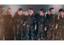 ВИДЕО-поздравление маленьких казахстанцев с Днем защитника Отечества