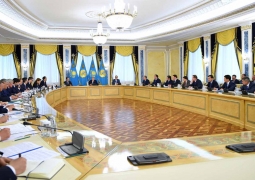 Нурсултан Назарбаев: Нельзя допустить снижения уровня жизни населения