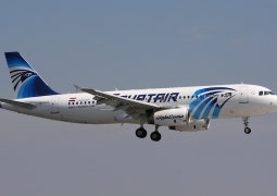 Пропавший с радаров самолет EgyptAir упал в Средиземное море, - СМИ