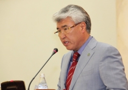 СМИ: Арыстанбек Мухамедиулы заявил, что жалеет кыргызок, убирающих туалеты в Москве