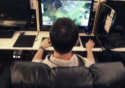  26-летний житель Алматинской области получил инсульт во время многочасовой игры онлайн