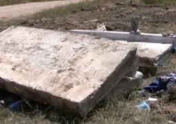Двоих детей насмерть придавило бетонной плитой в Алматинской области