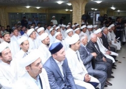 Зампред "Нуротана" и аким области попросили помощи у имамов