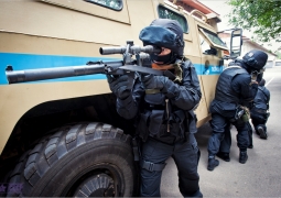 В Актобе идет спецоперация, террористы ответили вооруженным сопротивлением 