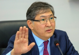 Гражданин Казахстана не обязан получать среднее образование на других языках за счет государства, - Н.Аралбай