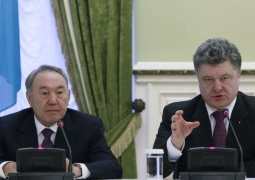 Петр Порошенко позвонил Нурсултану Назарбаеву поздравить с избранием Казахстана в состав непостоянных членов Совета безопасности ООН
