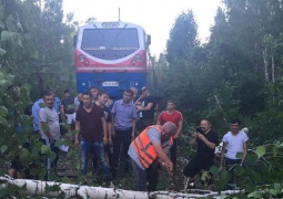 Пассажирский поезд едва не потерпел крушение в ВКО