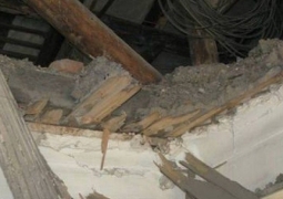 Обвалившийся потолок насмерть придавил женщину с ребенком в Акмолинской области