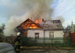 Двое детей находятся в коме после пожара в Усть-Каменогорске