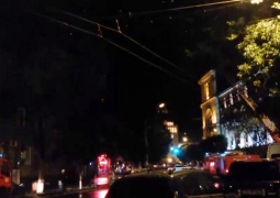 В Армении горит здание Минфина на площади тысяча квадратных метров