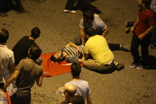 Путчисты открыли огонь по демонстрантам в Анкаре: есть убитые