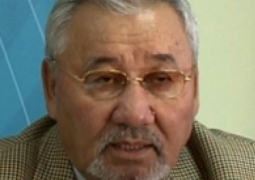 Оралбай Абдыкаримов: Народ смеется над «бесштанными» чиновниками