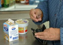 Более 40% россиян заявили о нехватке денег даже на еду 