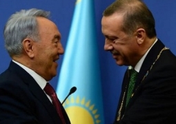 Нурсултан Назарбаев выразил поддержку законному правительству Турции