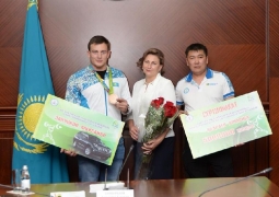 Внедорожник подарили Александру Зайчикову в Кызылординской области