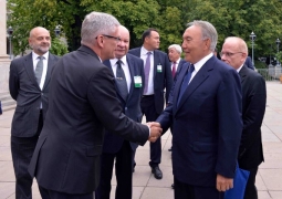 Нурсултан Назарбаев встретился с главой Сената Польши