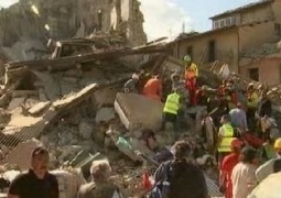 В Италии число жертв землетрясения почти достигло 300