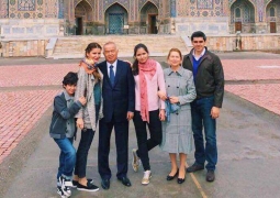 У отца инсульт, он в реанимации, - дочь президента Узбекистана 