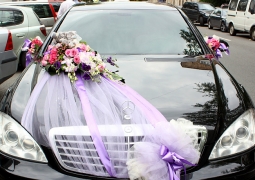 Свадебный кортеж разъезжал задом наперед в Алматы (ВИДЕО)