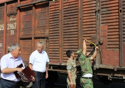 Гуманитарная помощь из Казахстана прибыла в Бишкек