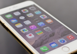 Владельцы iPhone подали коллективный иск к Apple