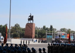 В Бишкеке прошел парад в честь 25-летия независимости Кыргызской Республики 