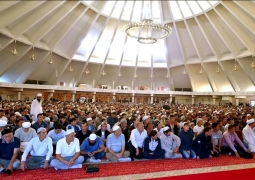 Аким Южно-Казахстанской области поздравил мусульман с Курбан айтом