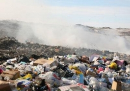 В Алматинской области уже полгода горит мусорный полигон 