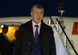 СМИ опубликовали видео госпитализации Алмазбека Атамбаева в турецком аэропорту