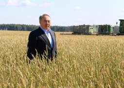 Нурсултан Назарбаев в СКО осмотрел сельхозугодия Кызылжарского района 