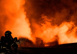 Подсчитан ущерб от пожара на нефтебазе в Южно- Казахстанской области