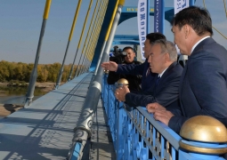 Нурсултан Назарбаев ознакомился с ходом строительства моста через Иртыш в Павлодаре