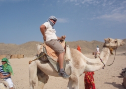 Шведский путешественик в поддержку ЭКСПО-2017 пересечет Казахстан верхом на верблюде
