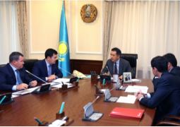 Бакытжан Сагинтаев провел совещание по вопросам развития отечественного автопрома